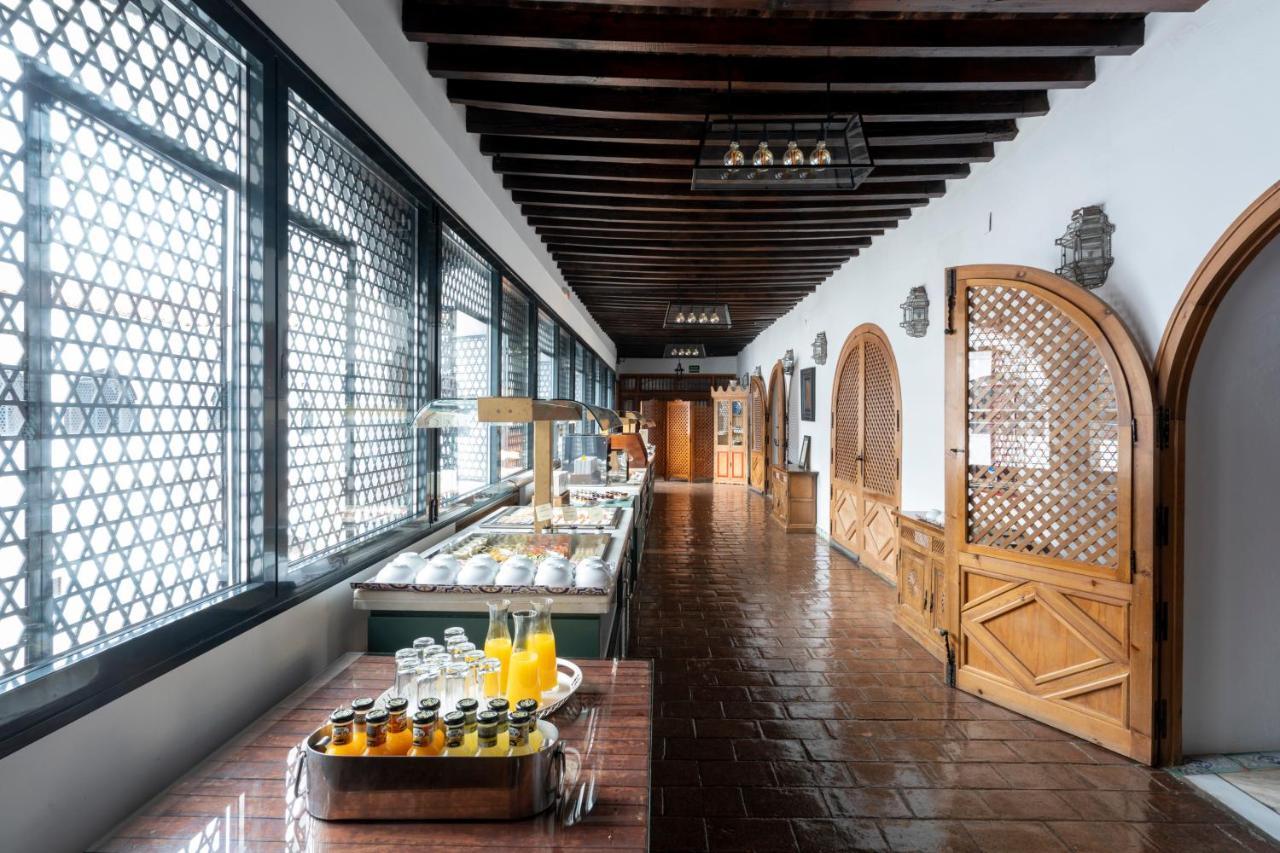 Parador De Guadalupe Guadalupe  Esterno foto