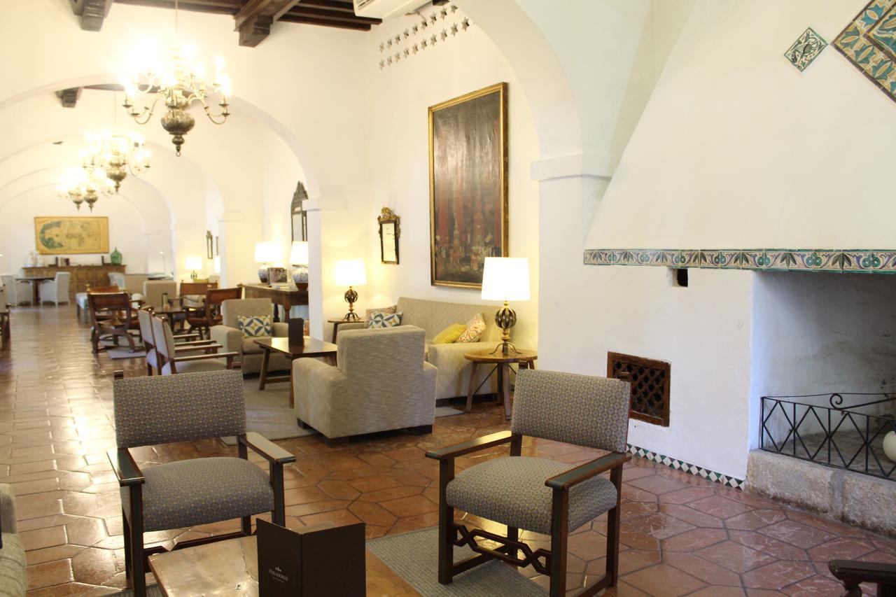 Parador De Guadalupe Guadalupe  Esterno foto