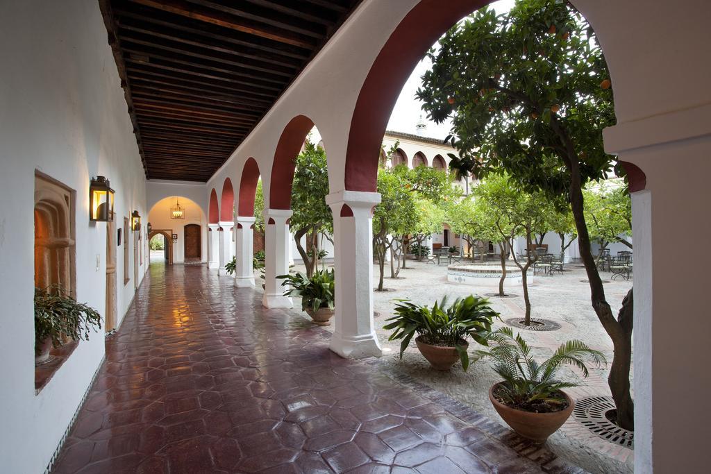 Parador De Guadalupe Guadalupe  Esterno foto