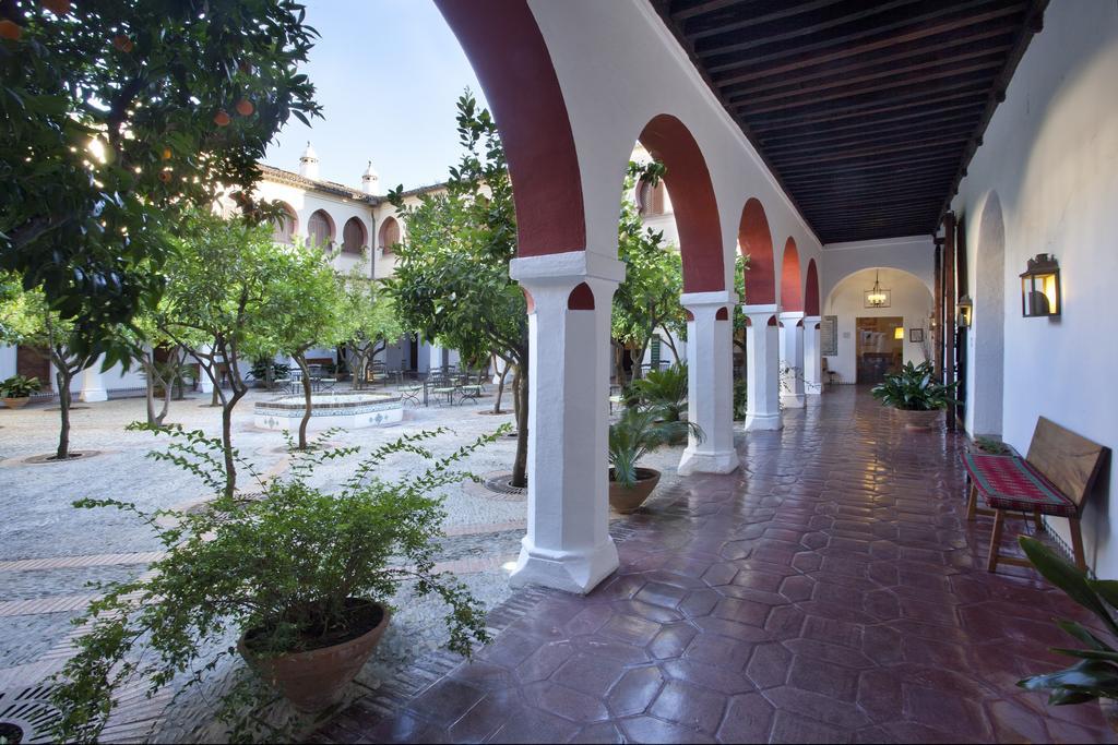 Parador De Guadalupe Guadalupe  Esterno foto